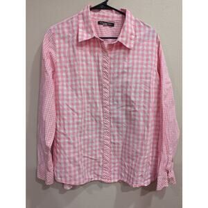 Pretty pink & white gingham collared button up shirt by Chadwicks size Large